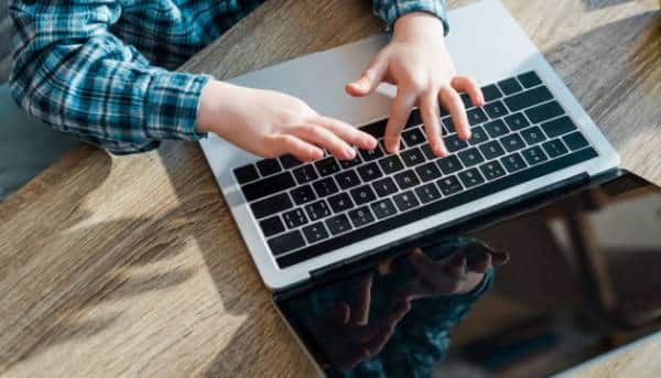 В Україні дослідять вплив штучного інтелекту на шкільну освіту