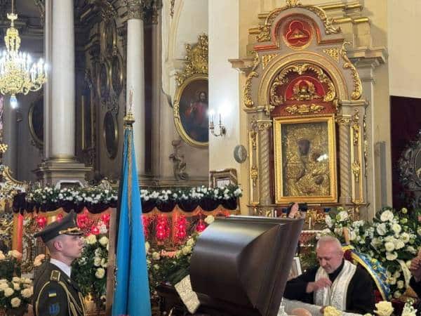 У Львові попрощалися з народним депутатом Кубівим 6