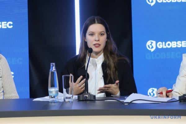 У межах конференції GLOBSEC обговорили повернення викрадених Росією українських дітей 10