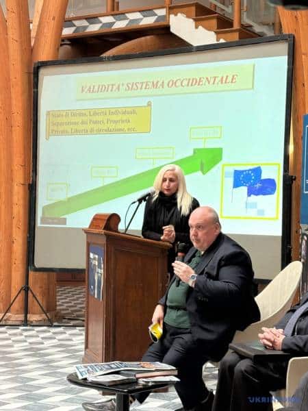 Журналістку Укрінформу Ольгу Звонарьову нагородили військовою премією Монтекатіні в Італії 8