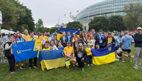 Військові з України разом з ветеранами США взяли участь у забігу пам’яті загиблих 1 Військові з України разом з ветеранами США взяли участь у забігу пам’яті загиблих 1