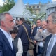 Очільник Парижа вправлявся у петриківському живописі на українській локації до Європейського Дня 8