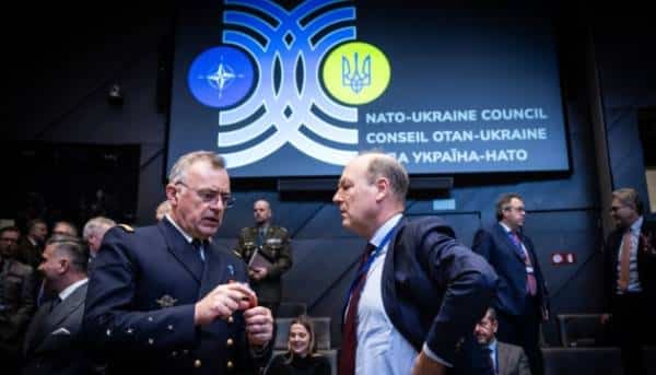 Україна і НАТО окреслили основні напрямки співпраці з аналізу, освіти і підготовки