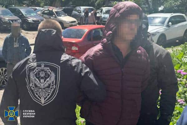 У БЕБ ліквідували дві корупційні схеми - затримали аналітика і детектива 5