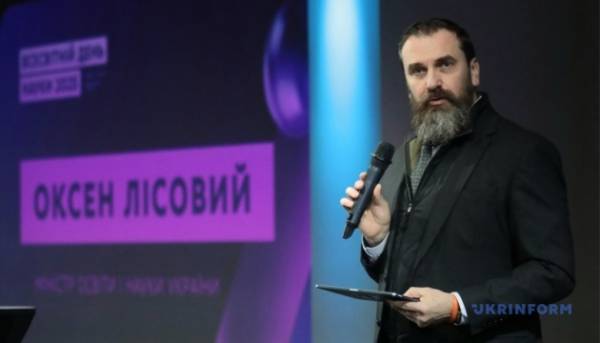 ГОЛОВНА 25 На підвищення зарплат освітянам з 1 вересня передбачені понад ₴60 мільярдів –…