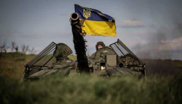 В Україні відзначають День Героїв