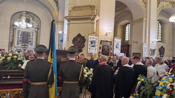 У Львові попрощалися з народним депутатом Кубівим 5