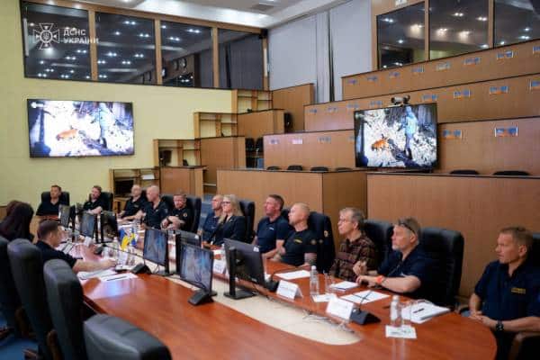 У ДСНС поділилися зі шведськими колегами досвідом роботи в умовах війни 8