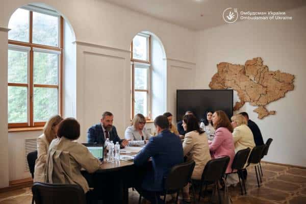Лубінець вказав Лісовому на проблеми з реформою старшої школи та підготовкою до НМТ 8 Лубінець вказав Лісовому на проблеми з реформою старшої школи та підготовкою до НМТ 8
