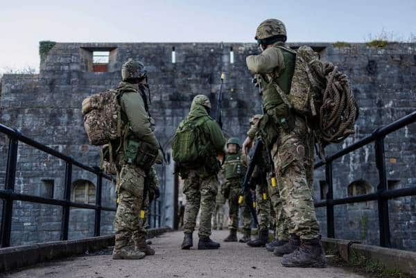 В Україні відзначають День морської піхоти 8