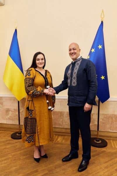 Бережна зустрілась з турецьким послом: обговорення спільних ініціатив та захист культурного надбання. 5 Бережна зустрілась з турецьким послом: обговорення спільних ініціатив та захист культурного надбання. 5
