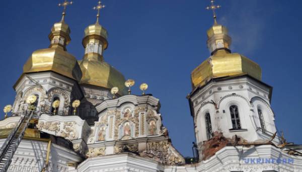 ГОЛОВНА 43 У Верховній Раді після нападу на Київську Лавру виступили з пропозицією звернутися…