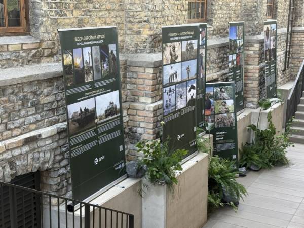Фотовиставка, що вшановує українських прикордонників, була відкрита в Латвії. 9 Фотовиставка, що вшановує українських прикордонників, була відкрита в Латвії. 9