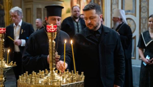 Подружжя Зеленських долучилося до спільної молитви за Україну у Києво-Печерській лаврі