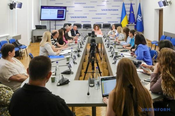 Зарплата педагогів має становити ₴40-₴60 тисяч 5 Зарплата педагогів має становити ₴40-₴60 тисяч 5