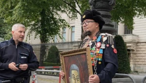 ГОЛОВНА 25 У Польщі арештований чоловік, якого підозрюють у вбивстві митця, відомого своїми карикатурами…