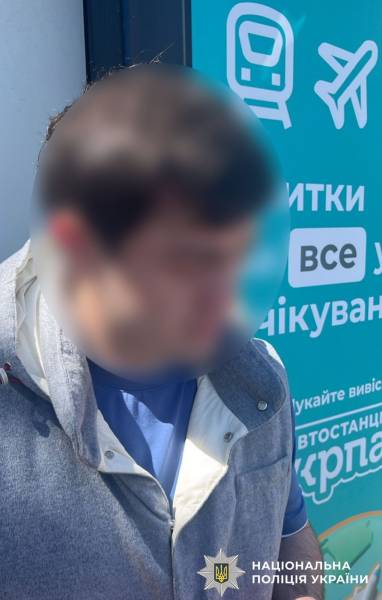 В Україні затримали двох іноземців, яких Інтерпол розшукував за вбивства 5 В Україні затримали двох іноземців, яких Інтерпол розшукував за вбивства 5