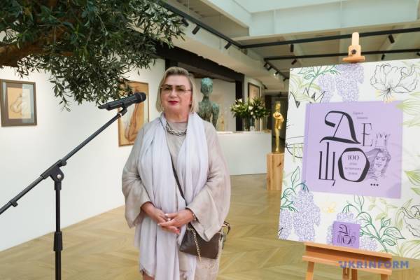 У столиці України було представлено зібрання висловлювань та глибинних роздумів «100 дещо несподіваних міркувань». 10