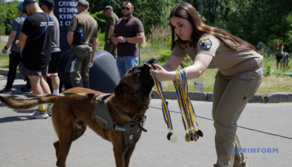 У Києві вперше провели військовий K9-забіг із службовими собаками – встановлений рекорд України