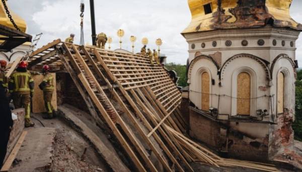 ГОЛОВНА 39 19 об’єктів культурної спадщини постраждали на території Києво-Печерської лаври
