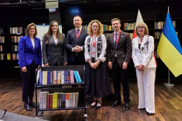 Культурно-мистецькі проєкти, що знайомлять світ з Україною, були представлені на URC-2026 9