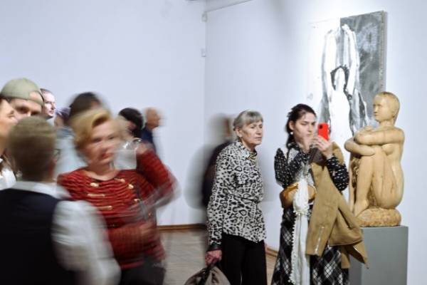 У Львові презентовано виставку, яка вперше зібрала твори трьох видатних українських художників 9
