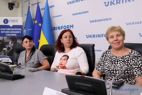 Росіяни незаконно вивезли 84 вихованців інтернату в Олешках: активісти встановили місцезнаходження 46 дітей 10 Росіяни незаконно вивезли 84 вихованців інтернату в Олешках: активісти встановили місцезнаходження 46 дітей 10