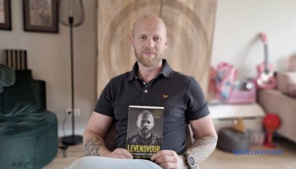 Колишній морпіх з Нідерландів перекладає свою книжку українською, щоб підтримати наших ветеранів