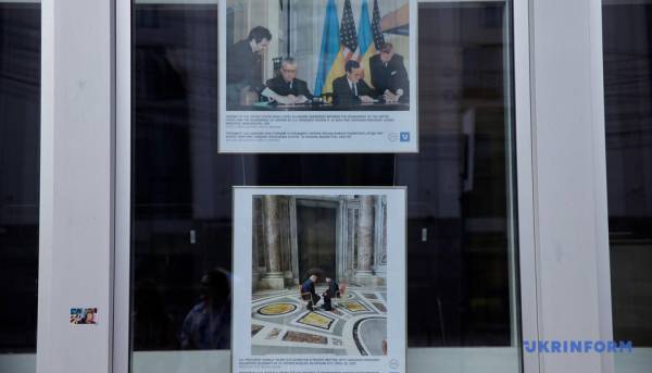 Укрінформ і американське посольство відкрили спільну фотовиставку до 250-ї річниці незалежності США 14