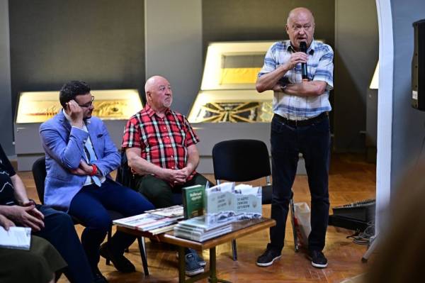 У Києві презентували книгу про 30 місць, пов'язаних із Симоном Петлюрою. 8 У Києві презентували книгу про 30 місць, пов'язаних із Симоном Петлюрою. 8