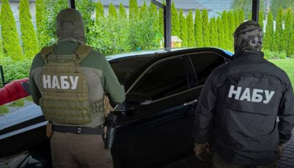 ГОЛОВНА 30 $150 тисяч за закриття справи: НАБУ оголосило підозру співробітнику СБУ