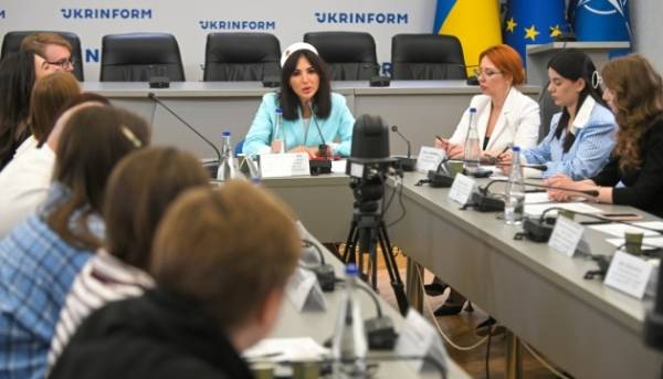 ГОЛОВНА 22 Воєнна журналістика не має ставати журналістикою особистих оцінок – Міноборони