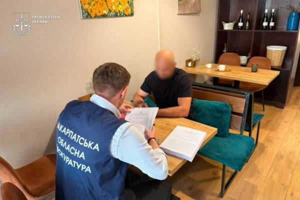 Захоплення 226 гектарів лісу для «дачі Медведчука»: оголосили підозру ексчиновнику 6 Захоплення 226 гектарів лісу для «дачі Медведчука»: оголосили підозру ексчиновнику 6