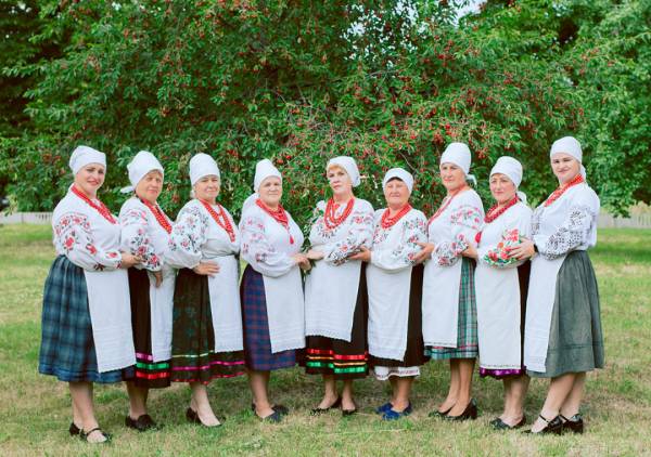 На городі чорна бузина, на столі чорносмородиновий лікер 20 На городі чорна бузина, на столі чорносмородиновий лікер 20