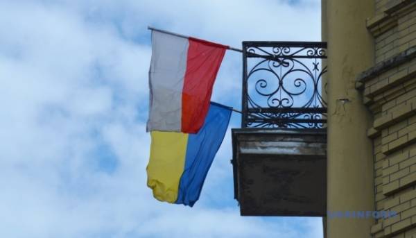 ГОЛОВНА 22 Два університети Луганщини підписали угоди про співпрацю з польським вишем