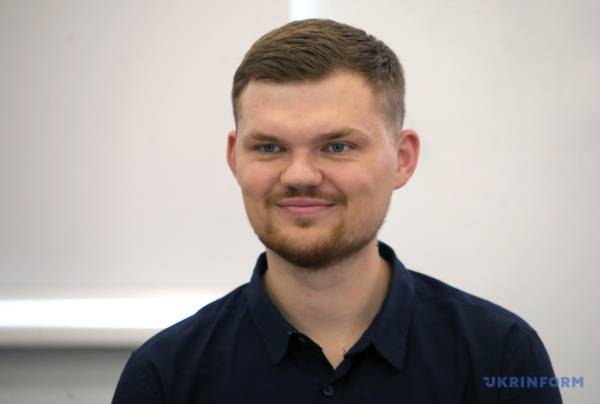 РетроМузФест імені Весоловського цього року відбудеться під девізом «Мелодії, що руйнують бар'єри». 11