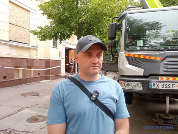 Харківський художній музей надав нові деталі щодо збитків, завданих картинам внаслідок атаки РФ. 7 Харківський художній музей надав нові деталі щодо збитків, завданих картинам внаслідок атаки РФ. 7