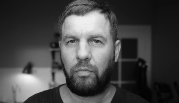 Український актор Євген Бушмакін, відомий за головною роллю у фільмі «Герой мого часу», поліг на війні. 4