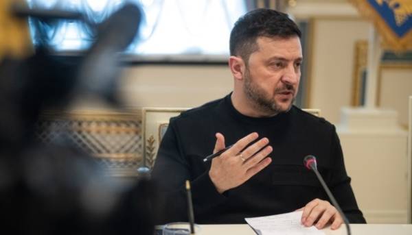 ГОЛОВНА 24 Зеленський в Одесі обговорив з курсантами Інституту ВМС розвиток сучасного флоту та…