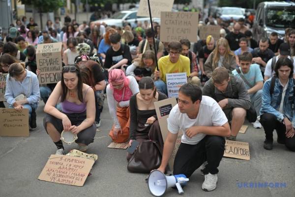 У Києві та інших містах проходять мітинги на підтримку Федорова 42
