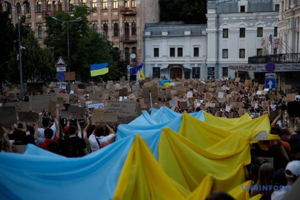 У Києві та інших містах вже п’ятий день тривають протести 49 У Києві та інших містах вже п’ятий день тривають протести 49