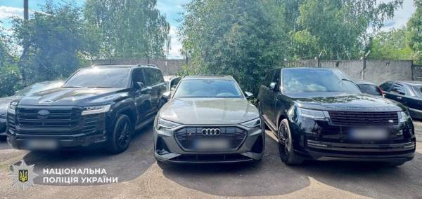 Українські та чеські правоохоронці викрили шахрайську схему, через яку ошукували іноземців 9 Українські та чеські правоохоронці викрили шахрайську схему, через яку ошукували іноземців 9
