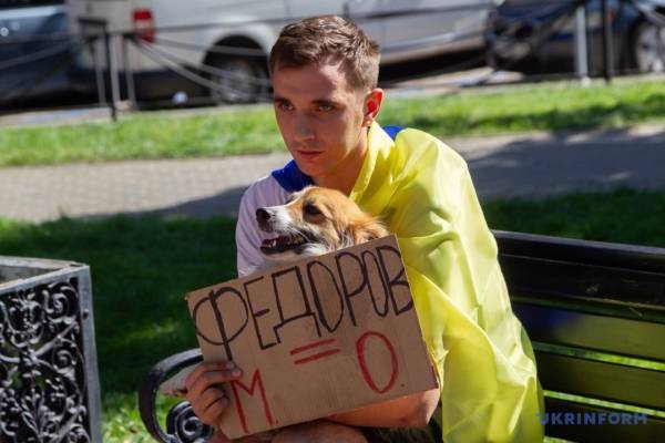 Другий день протестів: у Києві та інших містах люди вийшли на підтримку Федорова 6 Другий день протестів: у Києві та інших містах люди вийшли на підтримку Федорова 6