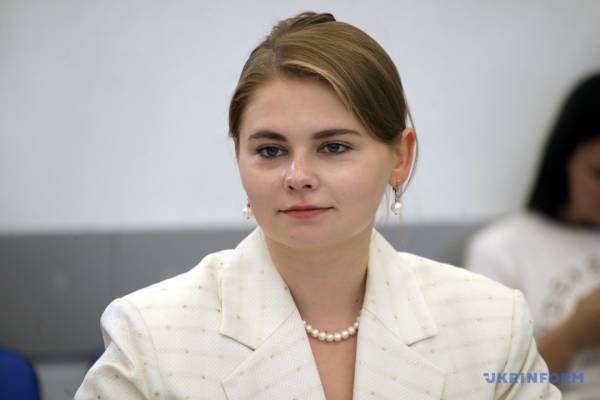 РетроМузФест імені Весоловського цього року відбудеться під девізом «Мелодії, що руйнують бар'єри». 10