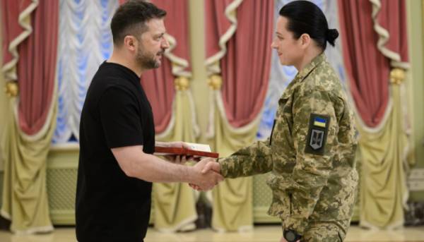 Напередодні Дня медичного працівника Зеленський вручив державні нагороди лікарям та бойовим медикам 10 Напередодні Дня медичного працівника Зеленський вручив державні нагороди лікарям та бойовим медикам 10