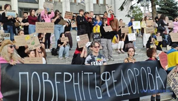 У Києві та інших містах шостий день тривають протести 27 У Києві та інших містах шостий день тривають протести 27