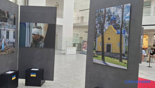 Фотовиставка Говарда Баффета про стійкість українців стартувала у Гаазі 14