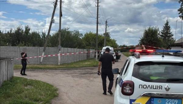 Вбивство у Калинівці: на тілі одного із братів поліція виявила 16 поранень 8 Вбивство у Калинівці: на тілі одного із братів поліція виявила 16 поранень 8