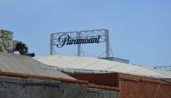 ГОЛОВНА 28 Суд Сполучених Штатів тимчасово призупинив об’єднання Paramount та Warner Bros.