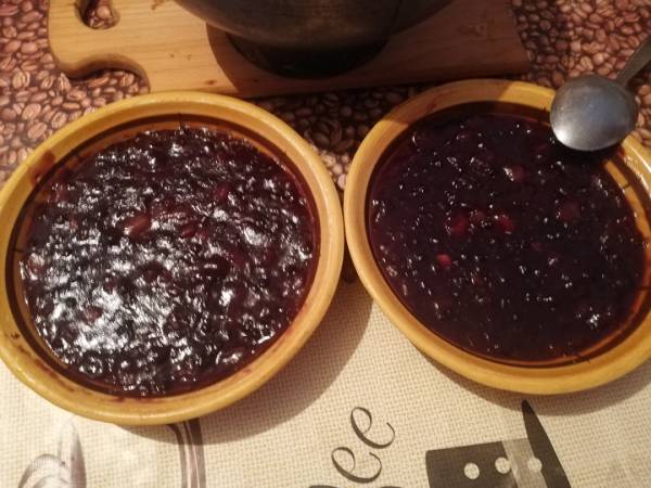 На городі чорна бузина, на столі чорносмородиновий лікер 17 На городі чорна бузина, на столі чорносмородиновий лікер 17